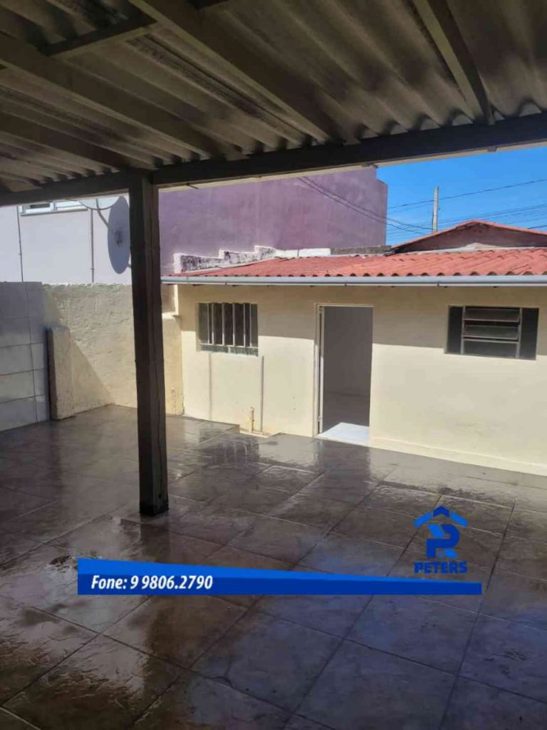 Casa de Alvenaria e 4 kitnets