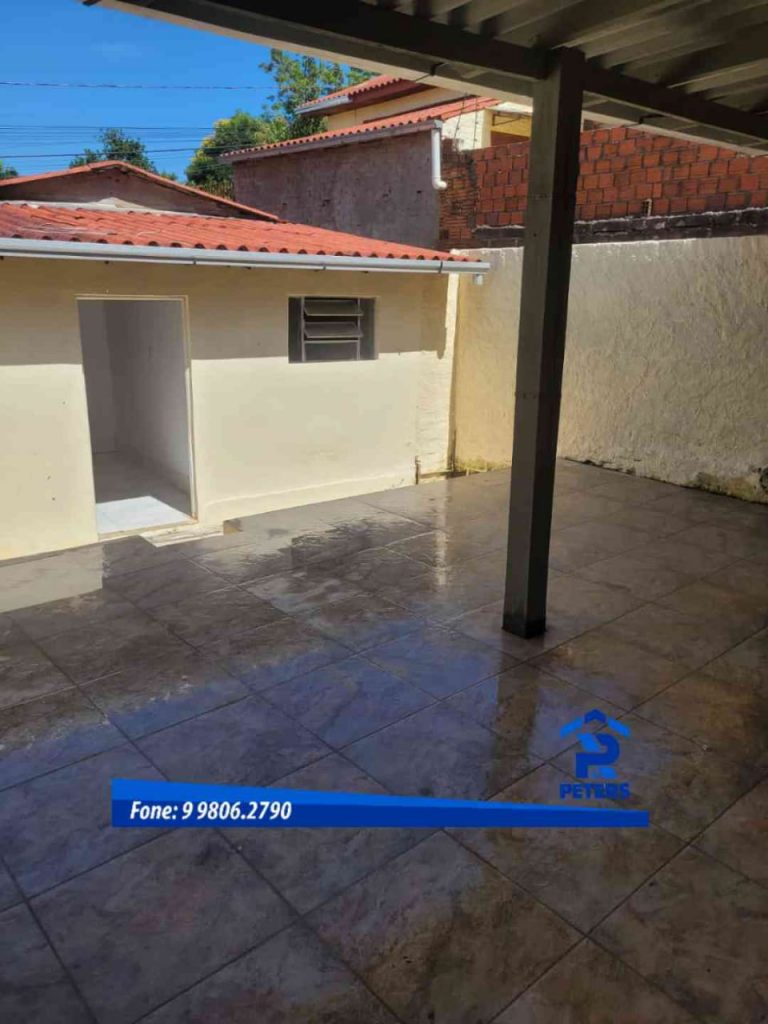 Casa de Alvenaria e 4 kitnets