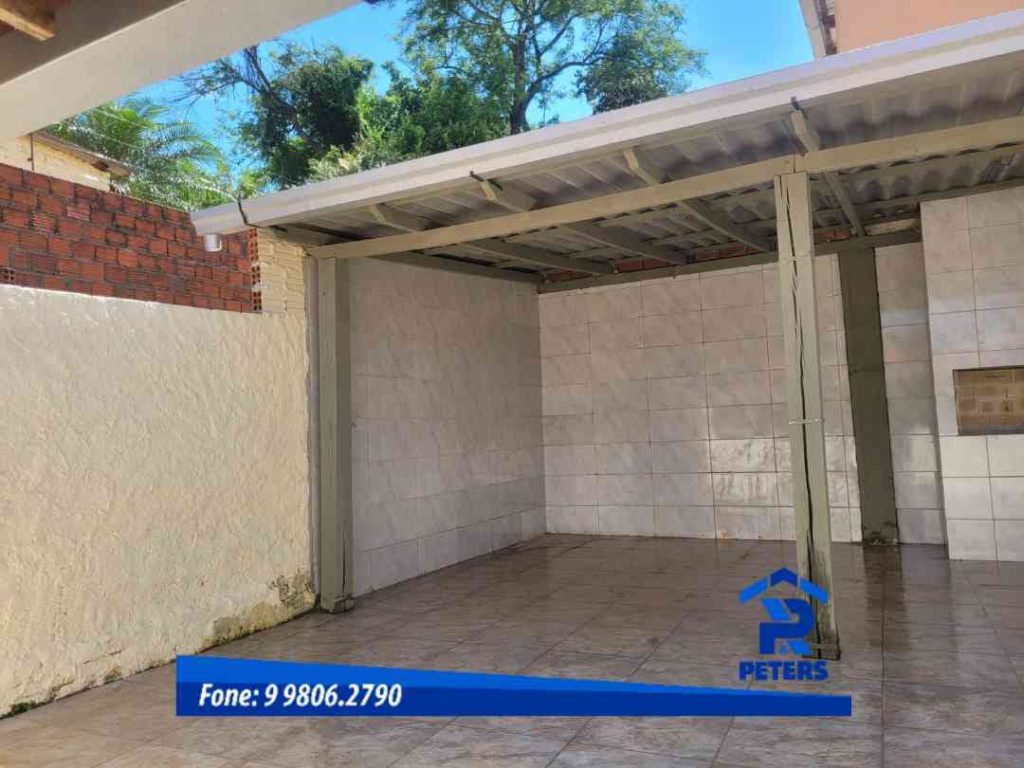 Casa de Alvenaria e 4 kitnets