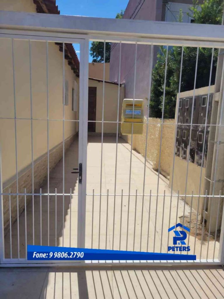 Casa de Alvenaria e 4 kitnets