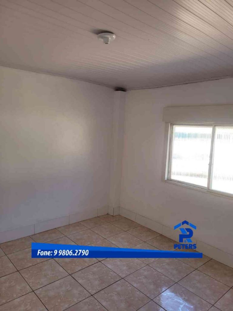 Casa de Alvenaria e 4 kitnets