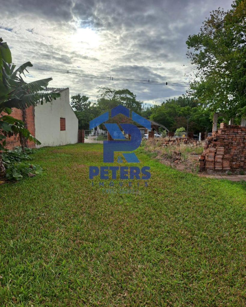 Amplo terreno com casa