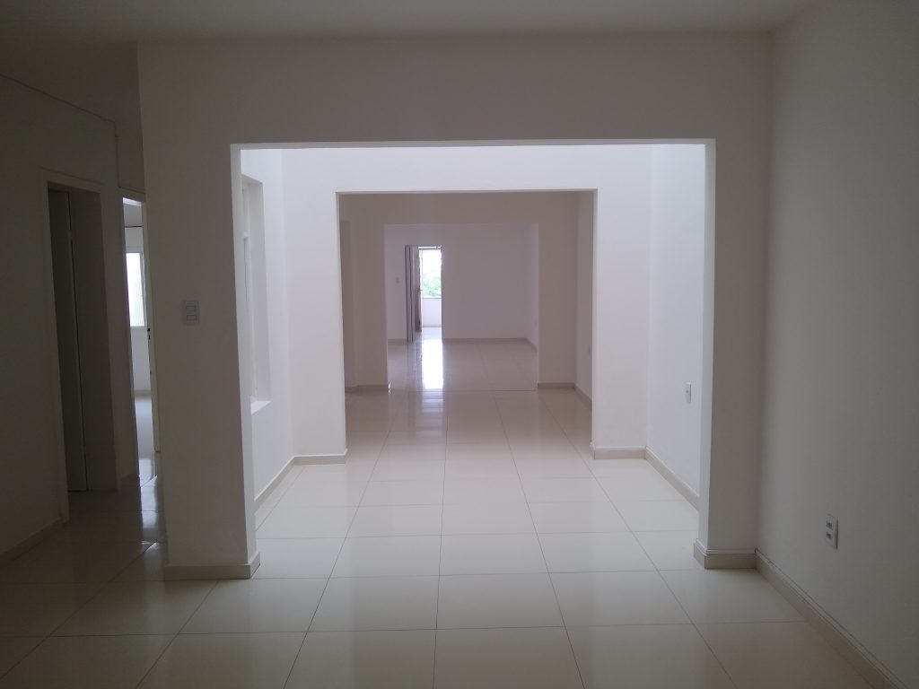 Sala Comercial em rua central da cidade