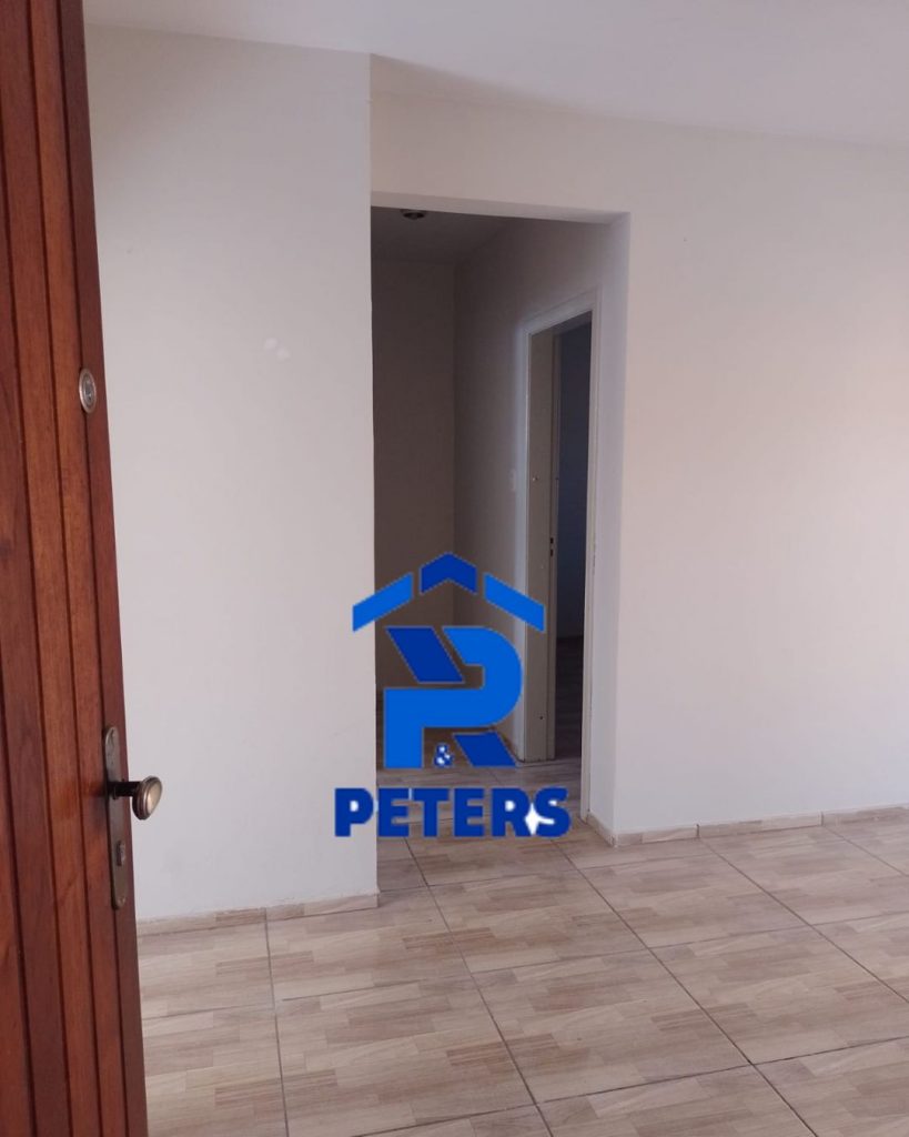 Aluga-se apartamento