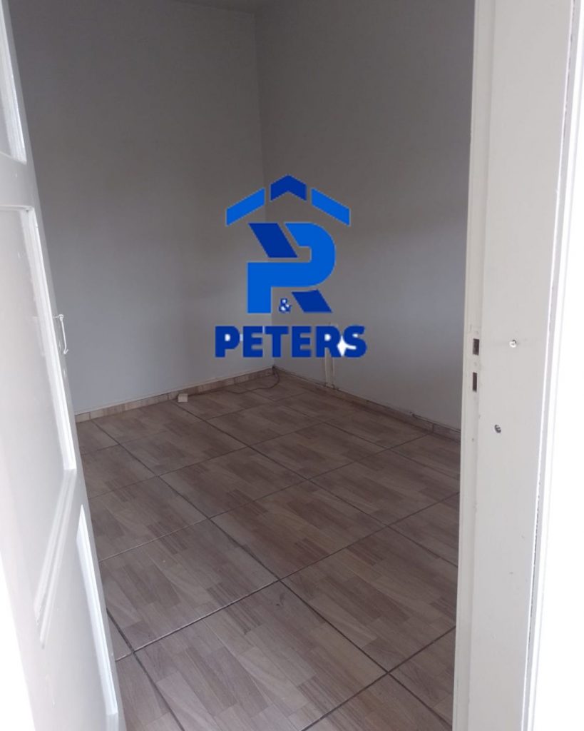 Aluga-se apartamento